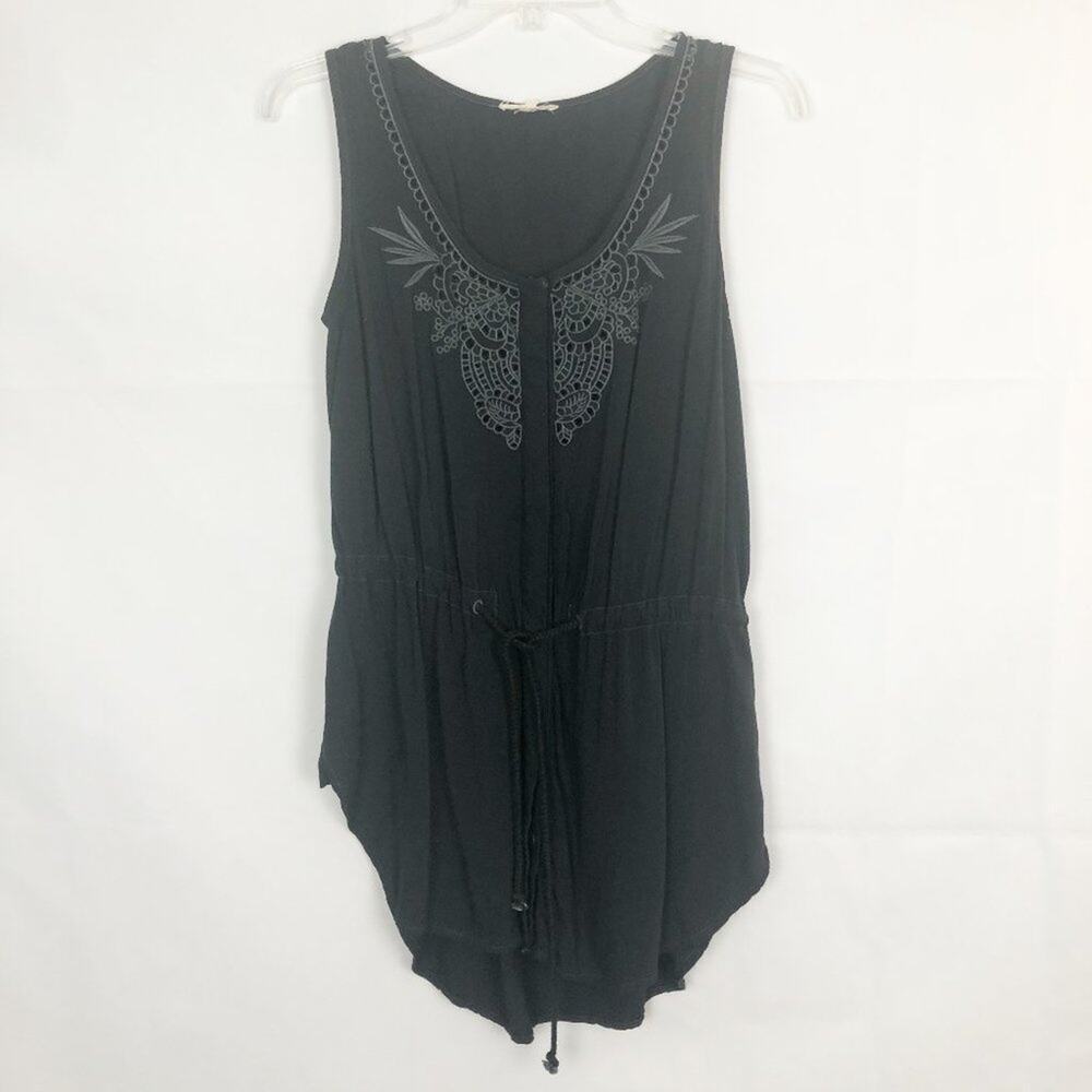Mystree Sleeveless Embroidered Dark Gray Top Size Small